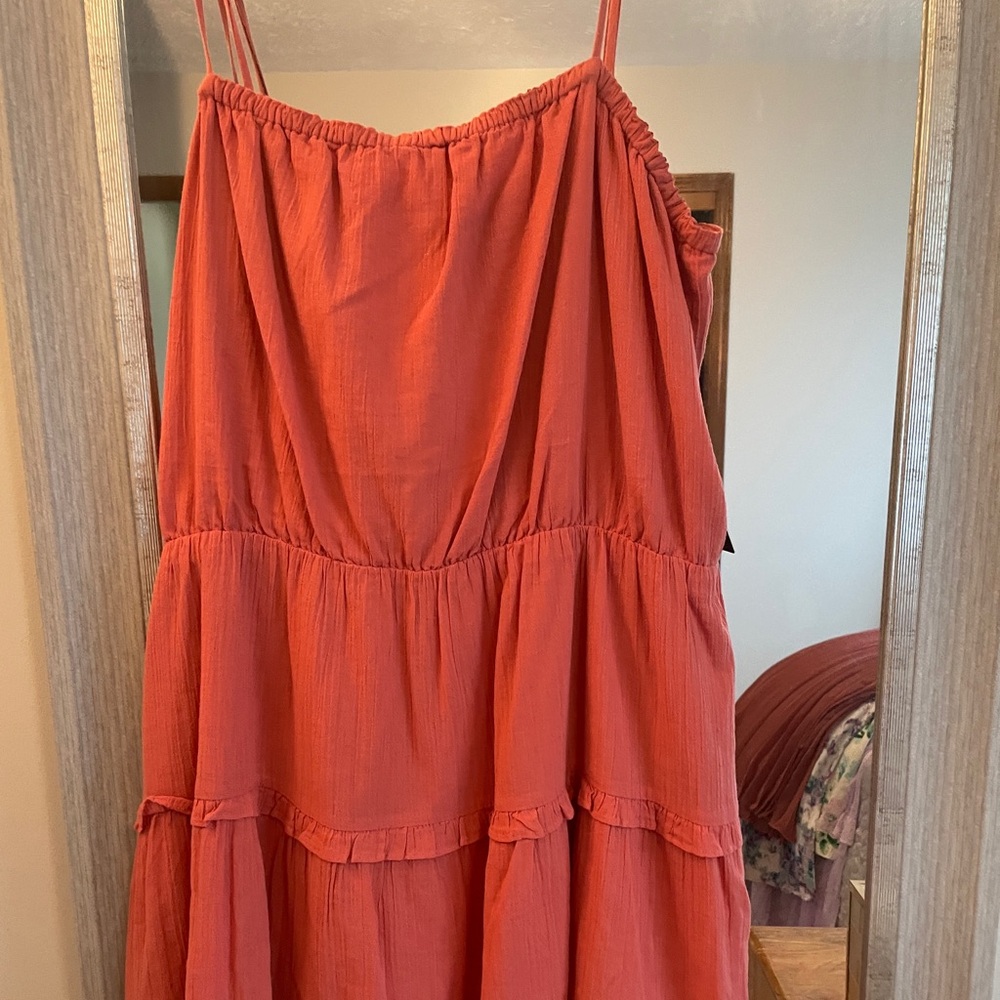 Express Coral Tiered Mini